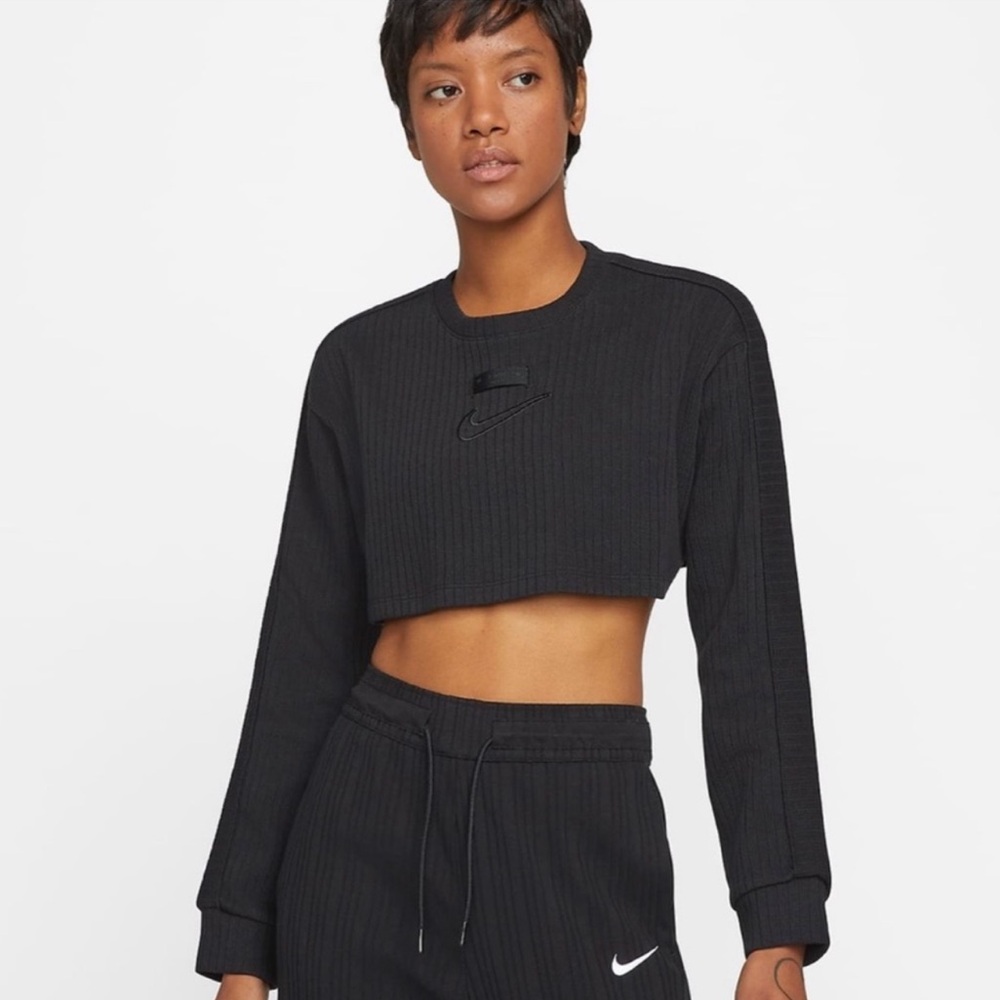 NWT Nike Black Long Sleeve Cropped Shirt